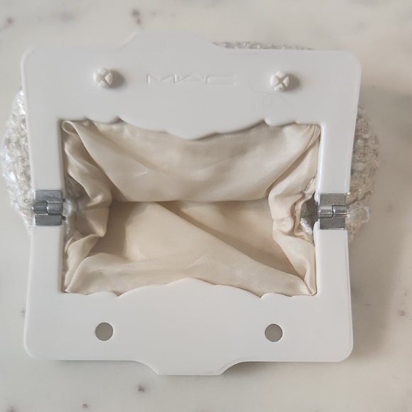 Vintage | MAC Cosmetics Mini Bag in White Metallic Tweed - Picture 4 of 7